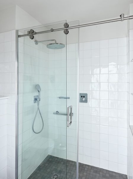 Paroi de douche en verre coulissante