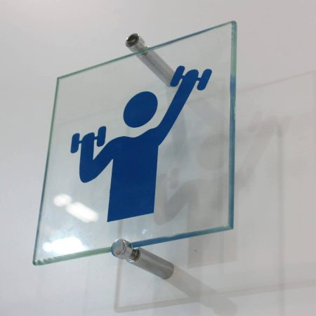Signalétique en verre salle de sport